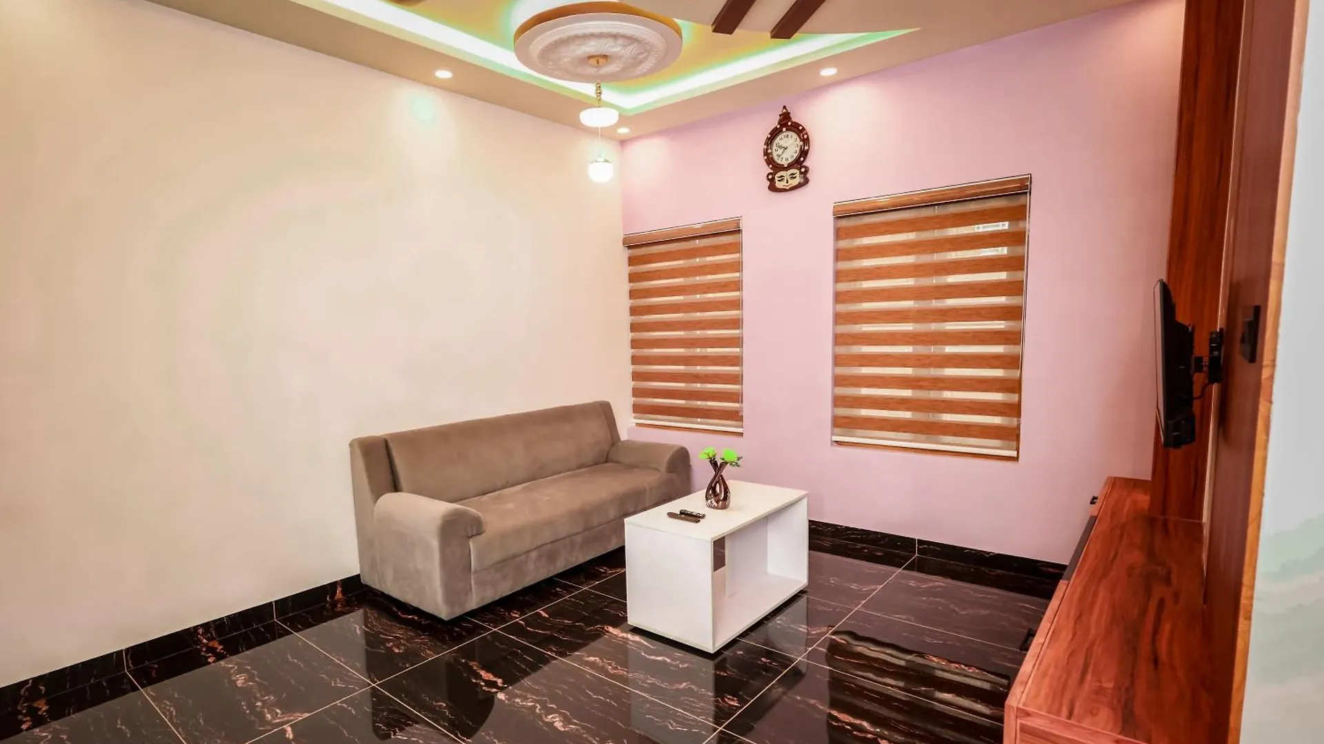 Shivoham Homestay Варкала